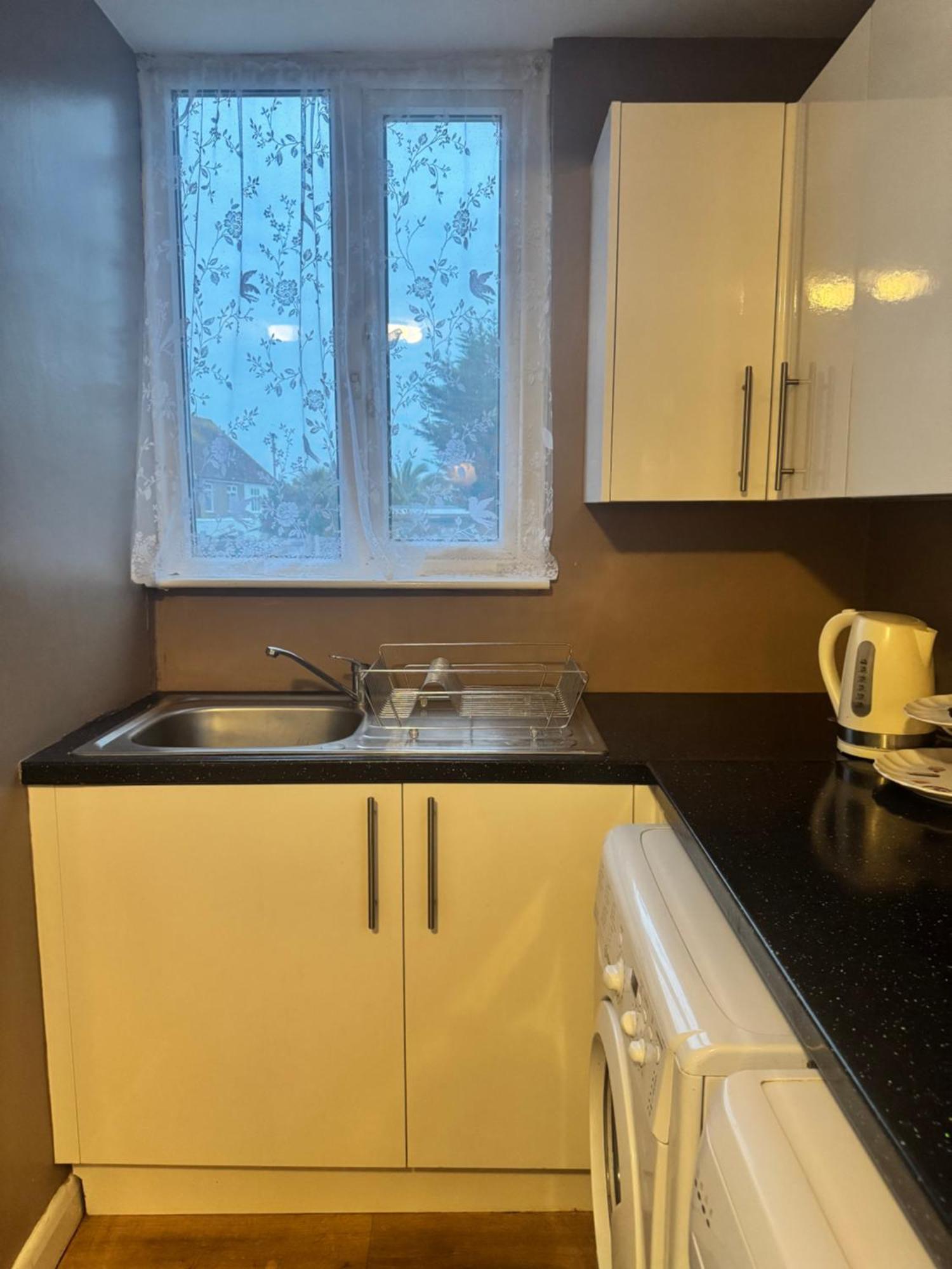Jxb Homes - Lovely And Spacious Rooms Cliftonville エクステリア 写真